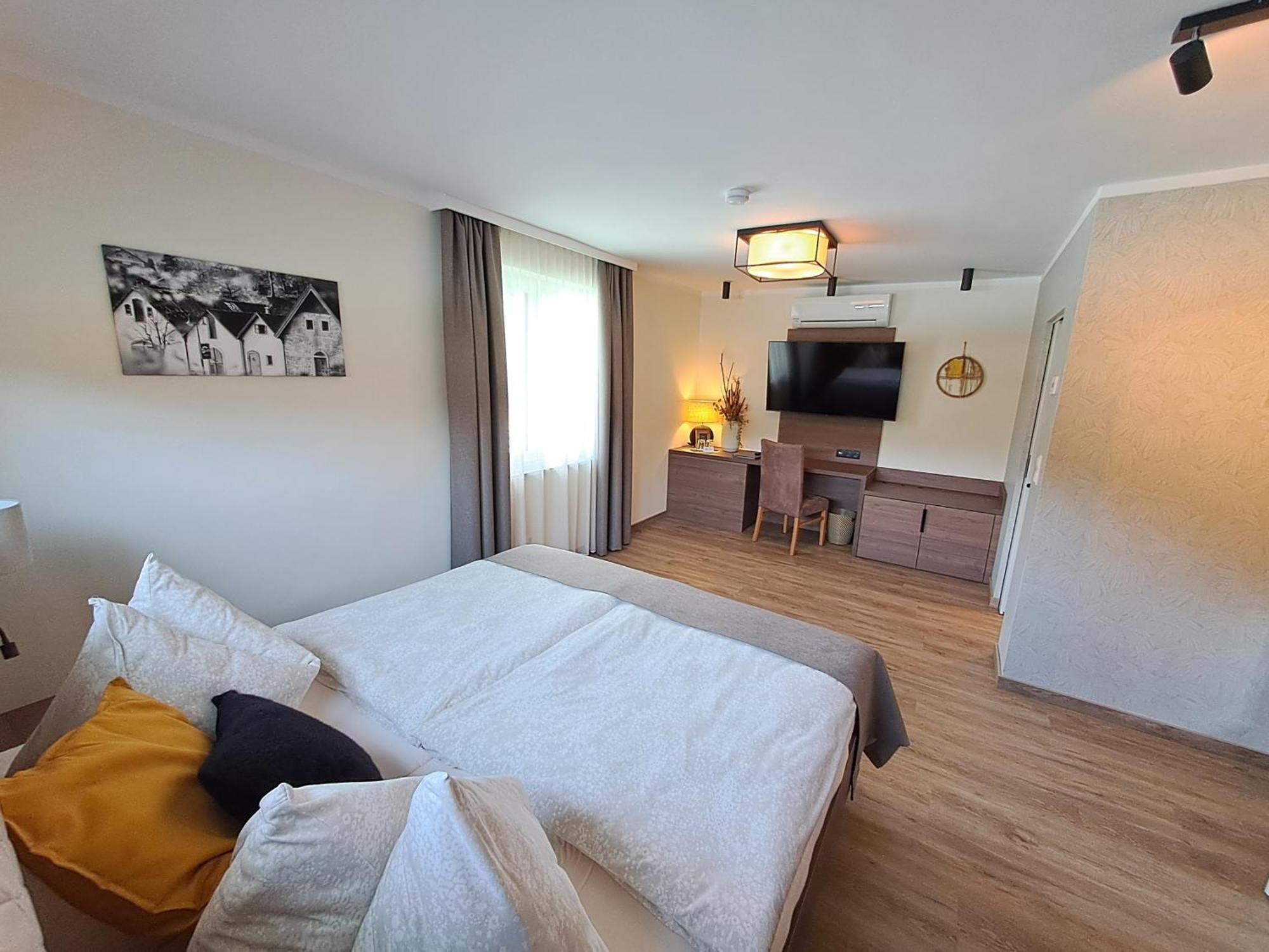 Schliefauhof Hotel Randegg Bagian luar foto