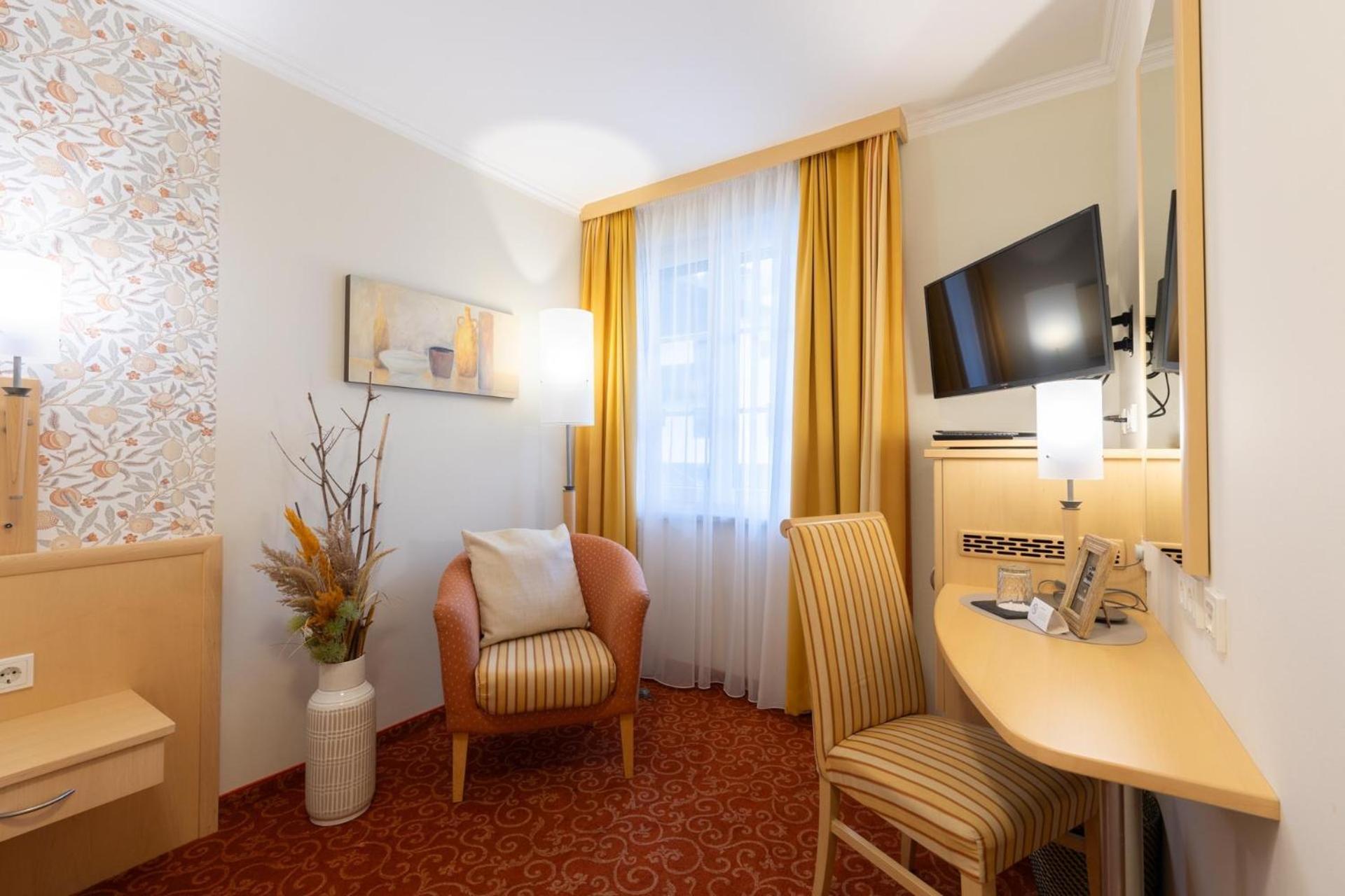 Schliefauhof Hotel Randegg Bagian luar foto
